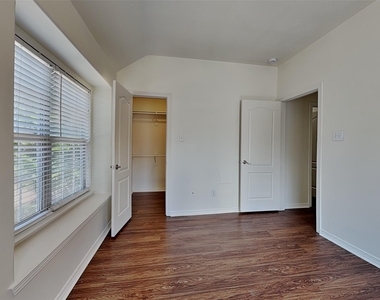30622 N Sulphur Creek Drive - Photo Thumbnail 13