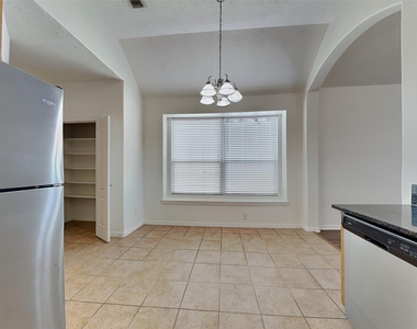 30622 N Sulphur Creek Drive - Photo Thumbnail 2