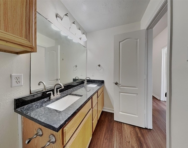 30622 N Sulphur Creek Drive - Photo Thumbnail 15