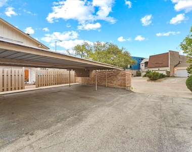 1953 Stoney Brook Drive - Photo Thumbnail 24