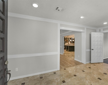 5147 Beechnut Street - Photo Thumbnail 2