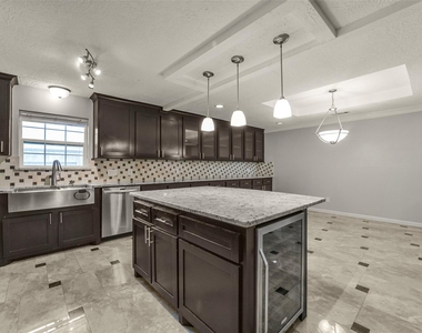5147 Beechnut Street - Photo Thumbnail 7