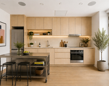 960 Franklin Avenue - Photo Thumbnail 1
