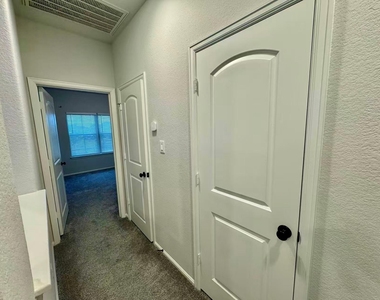 10503 Shining Dawn Way - Photo Thumbnail 25