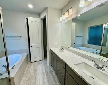 10503 Shining Dawn Way - Photo Thumbnail 16