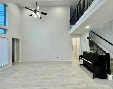 10503 Shining Dawn Way - Photo Thumbnail 8