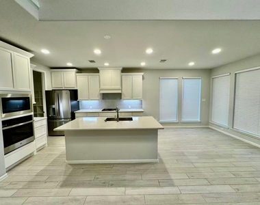 10503 Shining Dawn Way - Photo Thumbnail 7