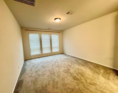 10503 Shining Dawn Way - Photo Thumbnail 13