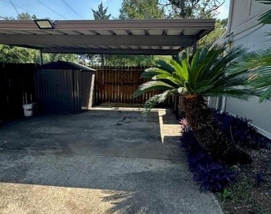 9202 Campbell Road - Photo Thumbnail 2