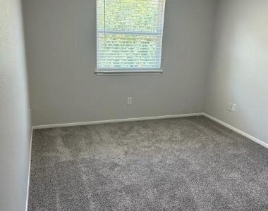 9202 Campbell Road - Photo Thumbnail 10