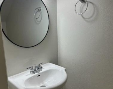 9202 Campbell Road - Photo Thumbnail 9