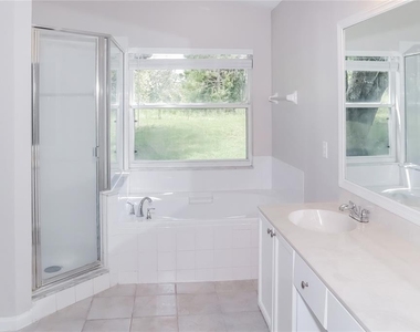 2544 Meadow Oaks Loop - Photo Thumbnail 12