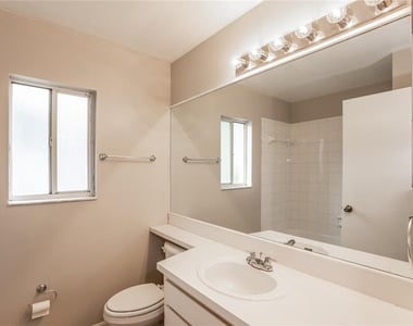 11015 Peking Place - Photo Thumbnail 8