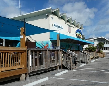 885 Beltrees Street - Photo Thumbnail 17