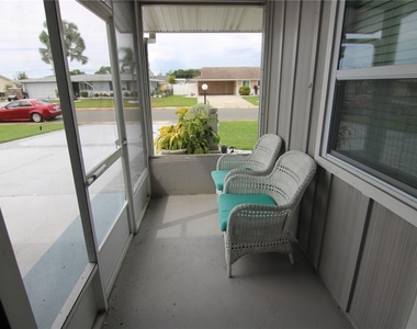 810 Oakmont Avenue - Photo Thumbnail 19