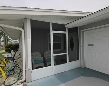 810 Oakmont Avenue - Photo Thumbnail 18
