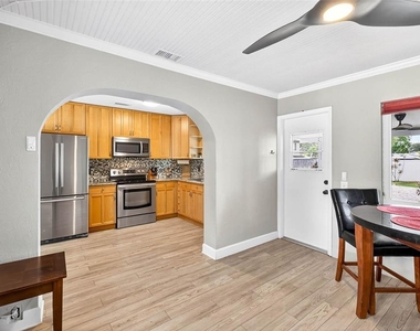 5519 Commonwealth Avenue N - Photo Thumbnail 28