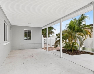 5519 Commonwealth Avenue N - Photo Thumbnail 10