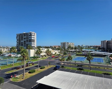7700 Sun Island Drive S - Photo Thumbnail 1