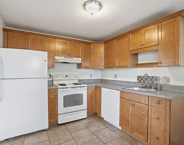409 Lebeau Street - Photo Thumbnail 2
