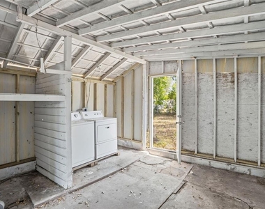 409 Lebeau Street - Photo Thumbnail 15