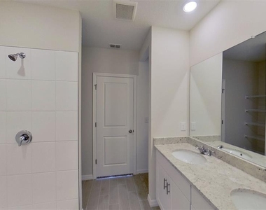 140 Holly Bank Avenue - Photo Thumbnail 17