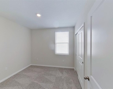 140 Holly Bank Avenue - Photo Thumbnail 21