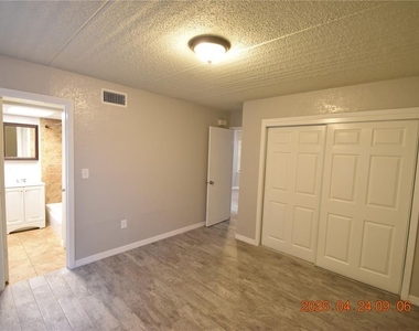 306 Danube Avenue - Photo Thumbnail 13