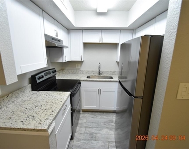 306 Danube Avenue - Photo Thumbnail 8