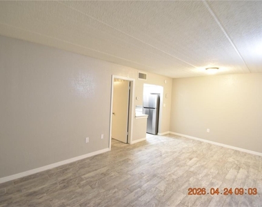 306 Danube Avenue - Photo Thumbnail 5