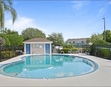 6308 Bayside Key Drive - Photo Thumbnail 5