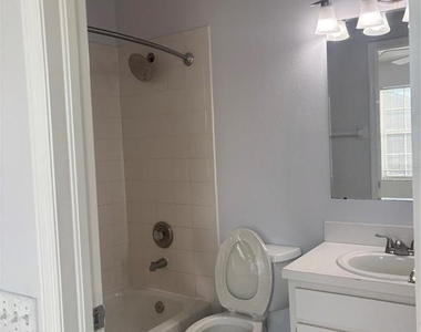 6308 Bayside Key Drive - Photo Thumbnail 21