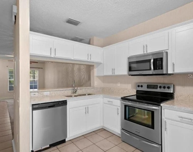 6308 Bayside Key Drive - Photo Thumbnail 13