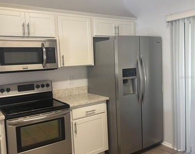 6308 Bayside Key Drive - Photo Thumbnail 16