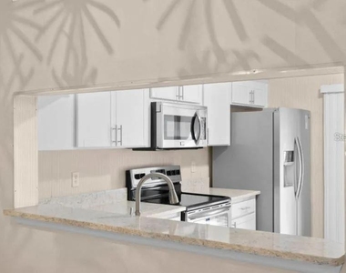 6308 Bayside Key Drive - Photo Thumbnail 11