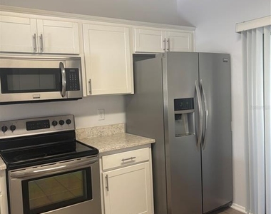 6308 Bayside Key Drive - Photo Thumbnail 8