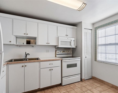 6960 20th Avenue N - Photo Thumbnail 22
