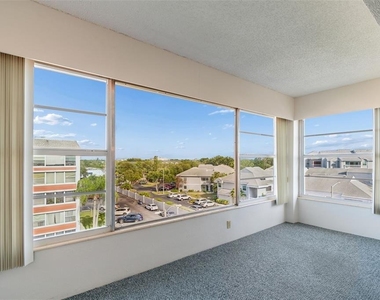 6960 20th Avenue N - Photo Thumbnail 19