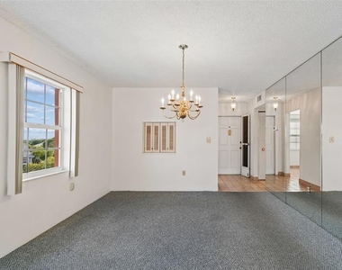 6960 20th Avenue N - Photo Thumbnail 9