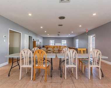 6960 20th Avenue N - Photo Thumbnail 69
