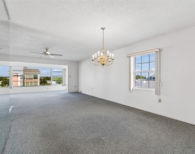 6960 20th Avenue N - Photo Thumbnail 6