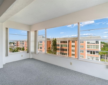6960 20th Avenue N - Photo Thumbnail 17