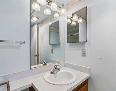 6960 20th Avenue N - Photo Thumbnail 34