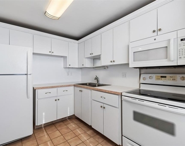 6960 20th Avenue N - Photo Thumbnail 25