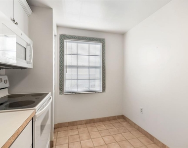 6960 20th Avenue N - Photo Thumbnail 24