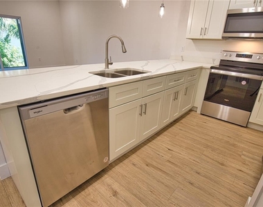 289 Boundary Boulevard - Photo Thumbnail 10