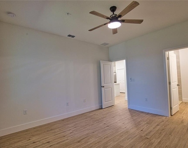 289 Boundary Boulevard - Photo Thumbnail 25