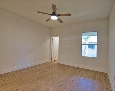 289 Boundary Boulevard - Photo Thumbnail 23