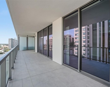 275 1st Avenue S - Photo Thumbnail 58