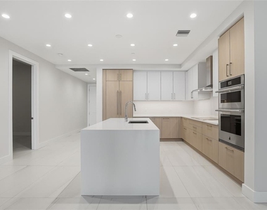 275 1st Avenue S - Photo Thumbnail 47